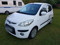 Weiß Gebraucht 2010 Hyundai i10 Kleinwagen | 2.250 € (Guter Preis)