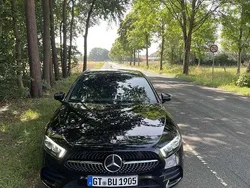 Schwarz Gebraucht 2019 Mercedes A200 AMG Kleinwagen | 25.900 € (Fairer Preis)