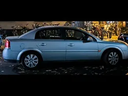 Silber Gebraucht 2002 Opel Vectra Limousine | 800 €