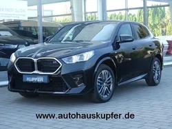 Saphirschwarz Gebraucht 2024 BMW X2 M Sport SUV | 52.700 €