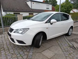 Weiß Gebraucht 2017 Seat Ibiza Reference Limousine | 6.990 € (Superpreis)