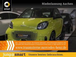 Grün Gebraucht 2022 Smart ForFour Electric Drive Passion Premium Coupé | 11.190 € (Guter Preis)