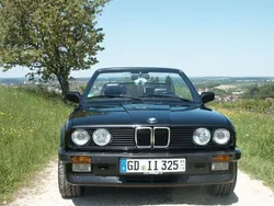 Schwarz Gebraucht 1988 BMW 325 Cabriolet Shadowline Cabrio | 57.400 €