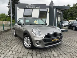 Grün Gebraucht 2017 Mini ONE Kleinwagen | 7.990 €