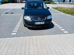 Schwarz Gebraucht 2003 VW Touran Van / Kleinbus | 3.500 € (Etwas zu teuer)