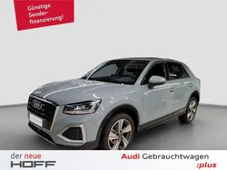 Pfeilgrauperleffekt Gebraucht 2025 Audi Q2 Advanced Plus SUV | 34.475 € (Teuer)