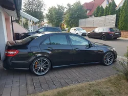 Schwarz Gebraucht 2011 Mercedes E63 AMG AMG Limousine | 44.900 €