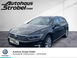 Deep black perleffekt Gebraucht 2017 VW Passat GTE Kombi | 25.990 € (Fairer Preis)