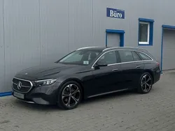 Grau Gebraucht 2024 Mercedes E220 Limousine | 46.999 € (Superpreis)