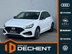 Weiß Gebraucht 2024 Hyundai i30 Limousine | 20.919 € (Fairer Preis)