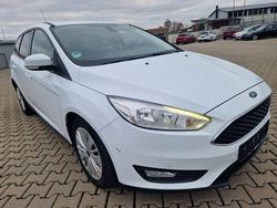 Weiß Gebraucht 2017 Ford Focus Business Edition Limousine | 5.490 € (Guter Preis)