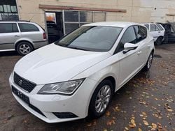Weiß Gebraucht 2013 Seat Leon Style Limousine | 4.400 € (Superpreis)