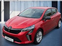 Rot Gebraucht 2024 Renault Clio V Evolution Limousine | 16.790 € (Etwas zu teuer)