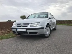Silber Gebraucht 2001 VW Bora Comfortline Limousine | 3.499 €