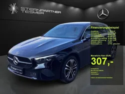 Metalliclack kosmosschwarz Gebraucht 2023 Mercedes A250 Limousine | 28.490 € (Guter Preis)