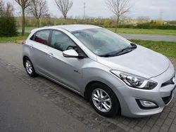 Silber Gebraucht 2015 Hyundai i30 Style Limousine | 8.300 € (Guter Preis)