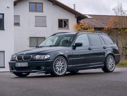 Grün Gebraucht 2002 BMW 330 Shadowline Kombi | 7.500 € (Fairer Preis)