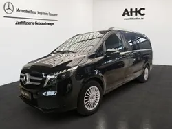 Obsidianschwarz metallic Gebraucht 2023 Mercedes V300 Van / Kleinbus | 63.427 € (Guter Preis)