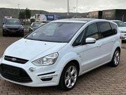 Weiß Gebraucht 2014 Ford S-MAX Titanium Van / Kleinbus | 5.999 € (Guter Preis)