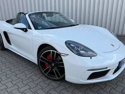 Pure white Gebraucht 2016 Porsche Boxster S Cabrio | 57.790 € (Etwas zu teuer)