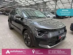 Grau Gebraucht 2023 Kia e-Niro Inspiration SUV | 28.440 € (Fairer Preis)
