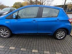 Blau Gebraucht 2017 Toyota Yaris Hybrid Limousine | 11.900 € (Guter Preis)