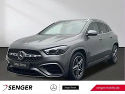 Grau Gebraucht 2024 Mercedes GLA200 AMG SUV | 42.610 € (Fairer Preis)
