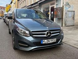Blau Gebraucht 2015 Mercedes 180 Limousine | 10.200 € (Fairer Preis)