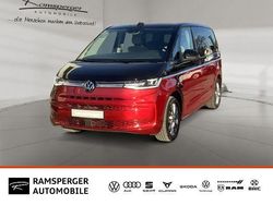 Schwarz (deep black perleffekt/ fortanarot metall) Gebraucht 2022 VW Multivan Life Van | 44.990 € (Guter Preis)