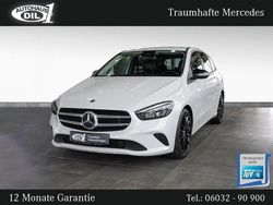 Weiß Gebraucht 2019 Mercedes B200 Van / Kleinbus | 22.850 € (Fairer Preis)