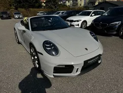 Grau Gebraucht 2024 Porsche 911 Carrera Cabriolet Chrono Cabrio | 159.950 € (Guter Preis)