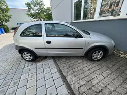 Silber Gebraucht 2001 Opel Corsa Kleinwagen | 1.100 €