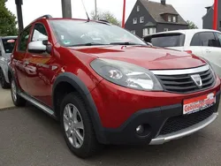Rot Gebraucht 2011 Dacia Sandero Stepway Kleinwagen | 3.690 € (Fairer Preis)