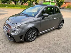Grau (metallic) Gebraucht 2023 Abarth 595C Cabrio | 29.900 € (Etwas zu teuer)