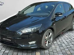 Schwarz Gebraucht 2018 Ford Focus ST-Line Limousine | 13.970 € (Fairer Preis)