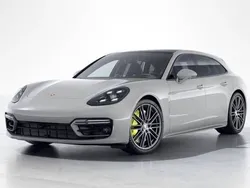 Grau Gebraucht 2024 Porsche Panamera Turbo S Sport Turismo Limousine | 149.900 € (Fairer Preis)