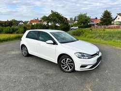 Weiß Gebraucht 2017 VW Golf VII Sound Limousine | 14.300 € (Fairer Preis)