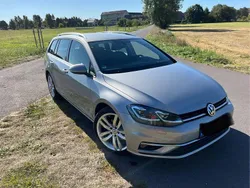 Silber Gebraucht 2018 VW Golf VII Highline Kombi | 18.750 € (Etwas zu teuer)