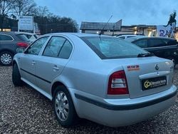 Silber Gebraucht 2002 Skoda Octavia Limousine | 1.790 € (Fairer Preis)