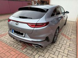 Grau Gebraucht 2021 Kia ProCeed GT Kleinwagen | 21.400 € (Guter Preis)