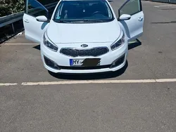 Weiß Gebraucht 2017 Kia Ceed Limousine | 10.000 € (Fairer Preis)