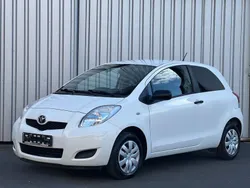Weiß Gebraucht 2010 Toyota Yaris Limousine | 3.990 € (Fairer Preis)