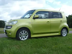 Grün Gebraucht 2007 Daihatsu Materia Van / Kleinbus | 3.250 €