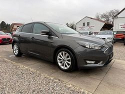 Grau Gebraucht 2017 Ford Focus Sport Limousine | 12.999 € (Fairer Preis)