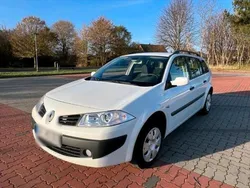Weiß Gebraucht 2007 Renault Mégane GrandTour Kombi | 3.290 € (Etwas zu teuer)