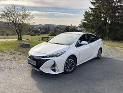 Weiß Gebraucht 2020 Toyota Prius Comfort Kleinwagen | 20.000 € (Guter Preis)