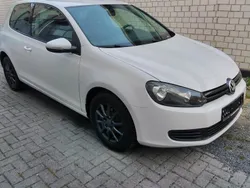 Weiß Gebraucht 2010 VW Golf VI Kleinwagen | 5.299 € (Etwas zu teuer)