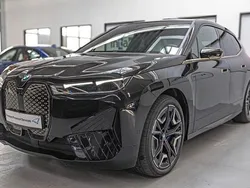 Schwarz Gebraucht 2023 BMW iX Sport Line SUV | 52.470 € (Fairer Preis)