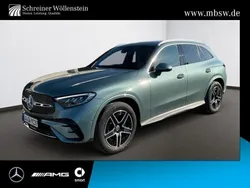 Metalliclack verdesilber Gebraucht 2025 Mercedes GLC220 AMG SUV | 59.882 €