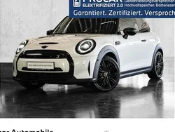 Weiß Gebraucht 2023 Mini Cooper SE Classic Kleinwagen | 22.920 € (Teuer)